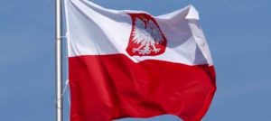 polish_flag_with_coat_of_arms.jpg