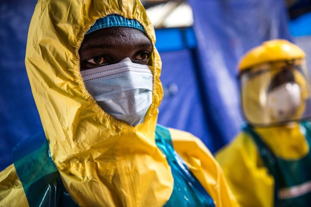 ebola_in_hazmat.jpg