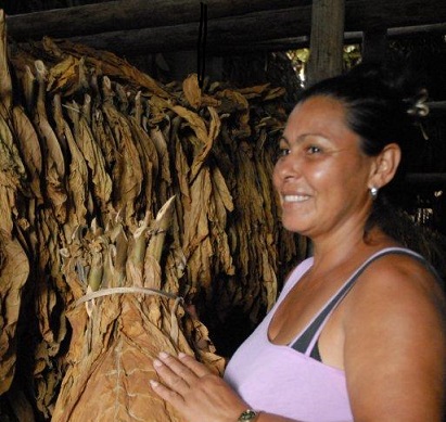 idania_cedeno_corria_cropped_2.jpg