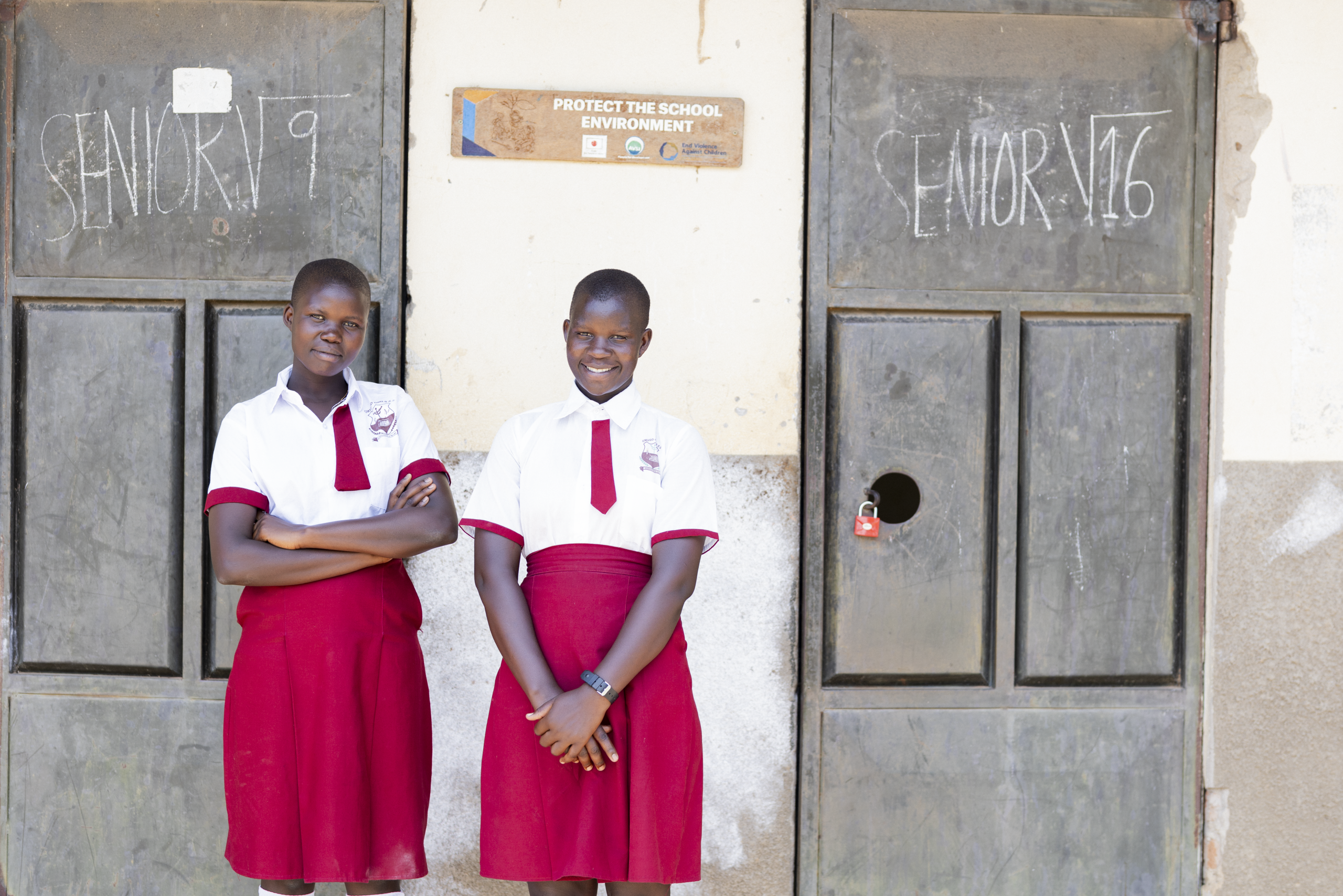 Brenda and Moreen, students at Omugo Girls School. Photo: Mikaela Roberts / Oxfam