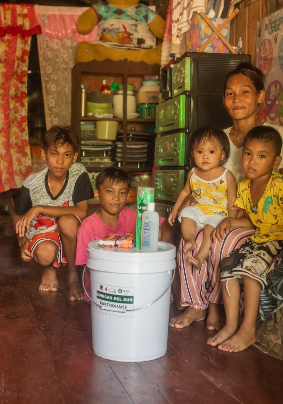 Cherry Astronomo with her children (1)